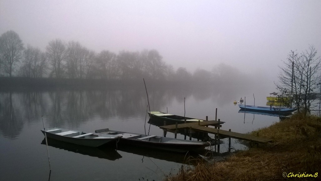 Le moulin d'Ivray sous la brume